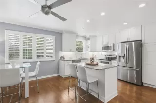 Photo #6: O6390622 Listing