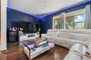 Photo #6: O6390652 Listing 