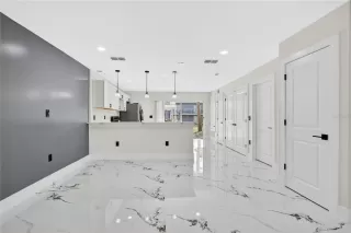 Photo #1: O6390662 Listing