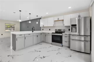 Photo #5: O6390662 Listing