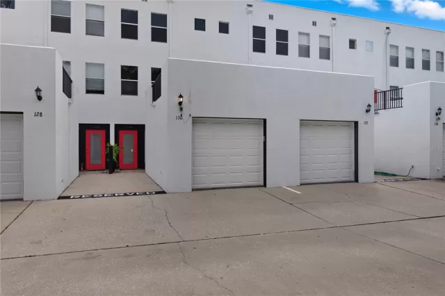 MLS: O6390679 Condo For Sale