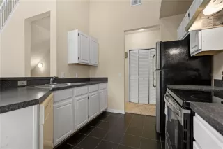 Photo #5: O6390708 Listing 