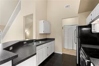 Photo #6: O6390708 Listing 