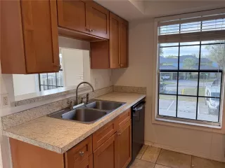 Photo #3: O6390713 Listing