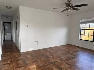 Photo #5: O6390713 Listing