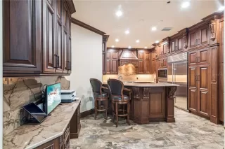 Photo #6: O6390752 Listing