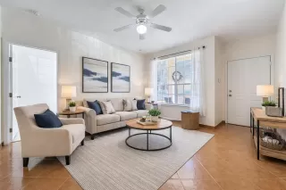 Photo #6: O6390811 Listing