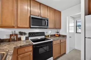 Photo #4: O6390840 Listing