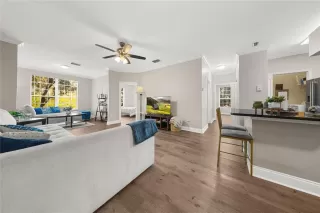 Photo #5: O6391629 Listing 