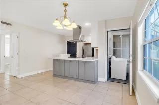 Photo #5: O6392099 Listing 