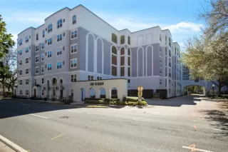 Photo #1: O6392128 Listing