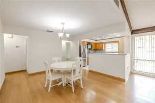 Photo #6: O6392139 Listing