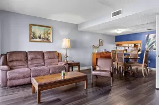 Photo #3: O6392200 Listing 