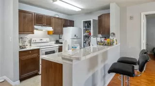 Photo #5: O6392203 Listing