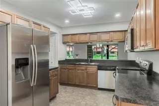 Photo #2: O6392217 Listing