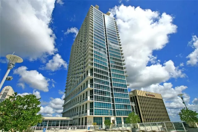 MLS: O6392322 Condo For Sale