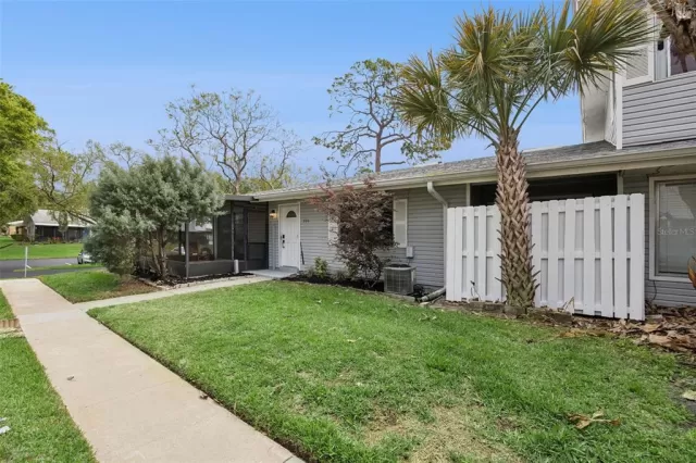 MLS: O6392440 Condo For Sale