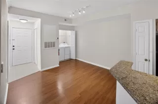 Photo #2: O6392534 Listing 