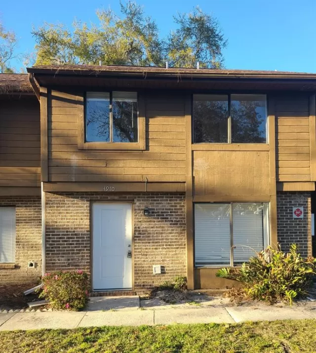 MLS: O6392655 Condo For Sale