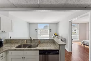 Photo #6: O6392691 Listing 