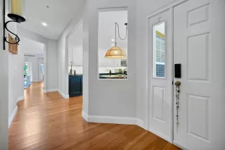 Photo #5: O6392723 Listing 