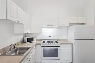 Photo #6: O6392896 Listing