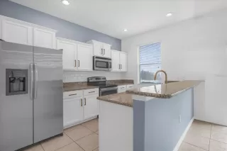 Photo #5: O6392931 Listing 