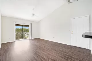 Photo #2: O6392971 Listing 