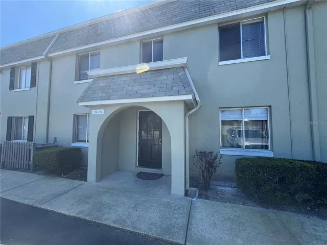 MLS: O6393001 Condo For Sale