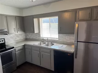 Photo #5: O6393001 Listing 