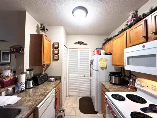 Photo #5: O6393029 Listing