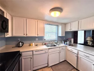 Photo #3: O6393033 Listing