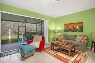 Photo #5: O6393057 Listing 