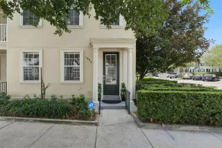 Photo #1: O6393158 Listing