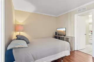 Photo #5: O6393229 Listing