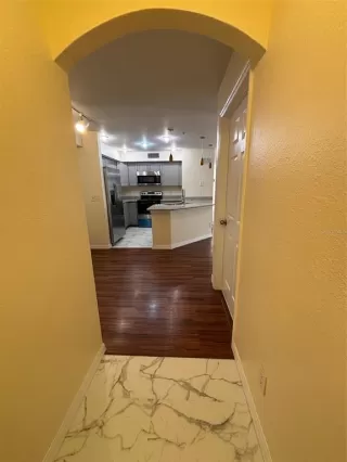 Photo #2: O6393287 Listing