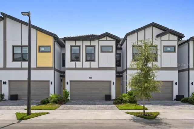 MLS: O6393415 Condo For Sale