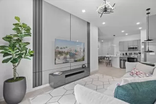 Photo #1: O6393415 Listing 