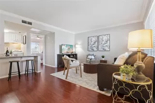 Photo #3: O6393473 Listing 