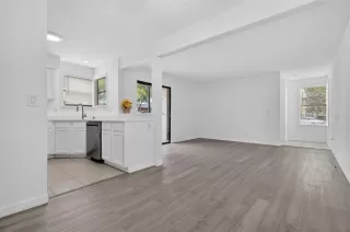 Photo #5: O6393633 Listing 