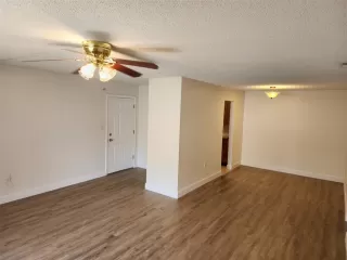 Photo #3: O6393638 Listing 