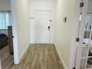 Photo #5: O6393647 Listing 