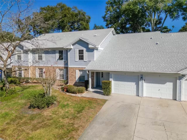 MLS: O6393687 Condo For Sale