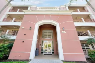 Photo #3: O6393704 Listing