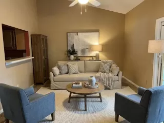 Photo #6: O6393883 Listing 