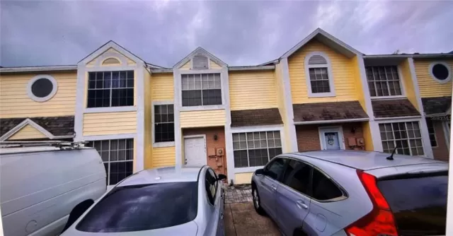 MLS: O6393981 Condo For Sale