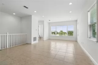 Photo #4: O6394001 Listing 