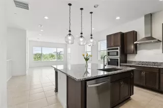 Photo #5: O6394001 Listing 