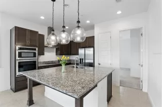 Photo #6: O6394001 Listing 