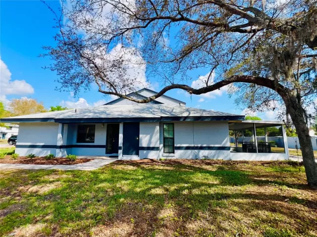 MLS: O6394006 Condo For Sale